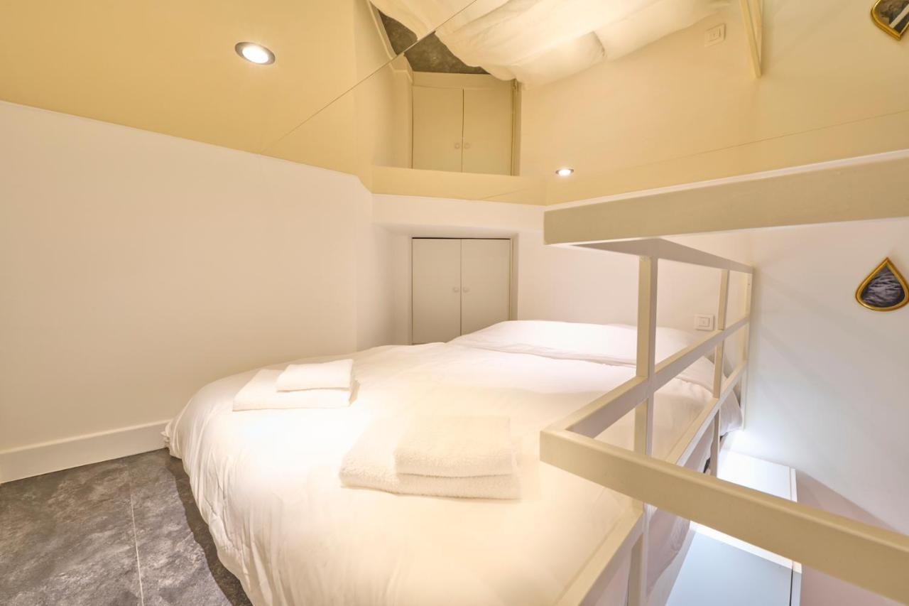 Amazing Studio 2P - Place Saint Georges/ Martyrs Parijs Buitenkant foto